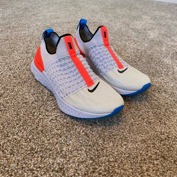 Nike Phantom React Women’s Running Shoes - Picture 1 of 3